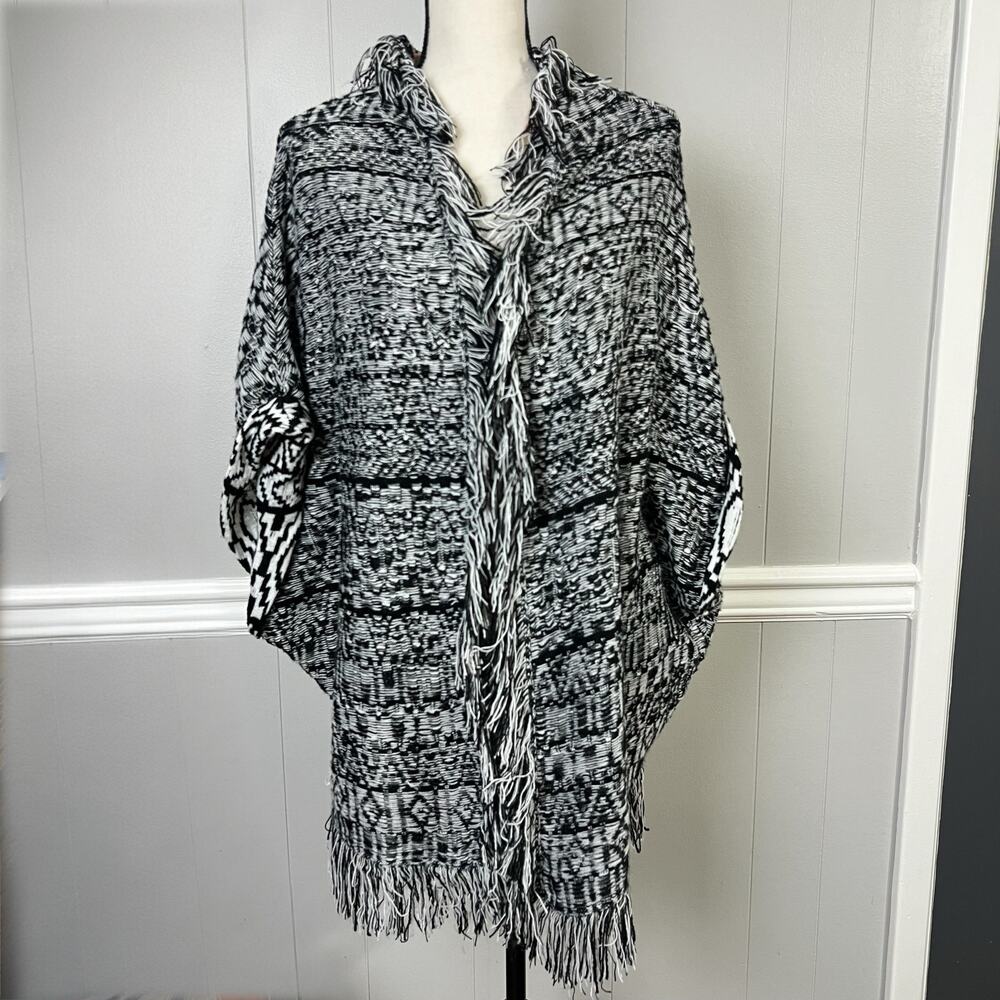 Flying Tomato M/L Tribal Aztec Fringe Open Cardigan Poncho Boho Black White
